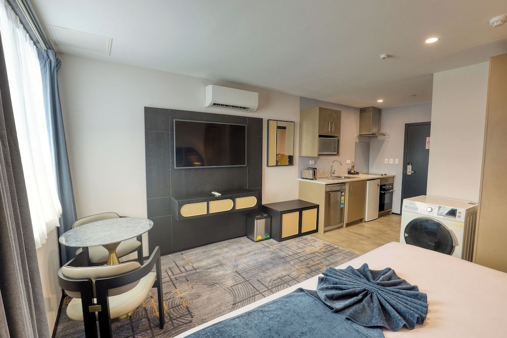 Marsden Suites Albany Superior Studio Suite 14