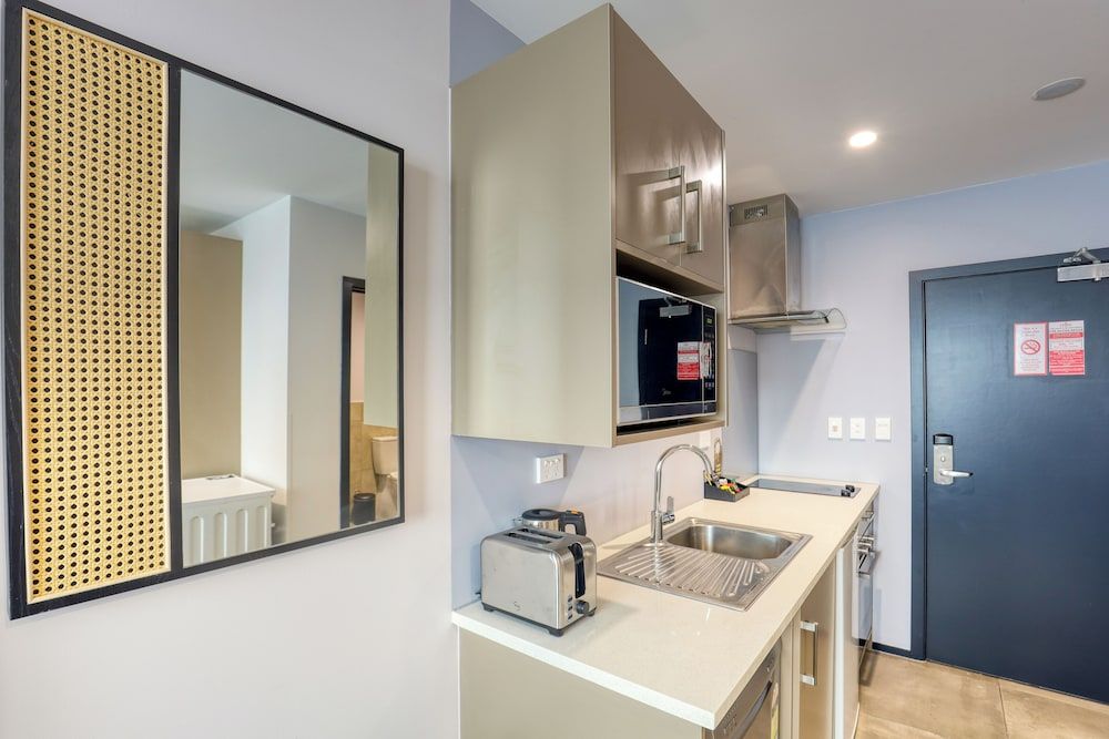 Marsden Suites Albany Superior Studio Suite 10