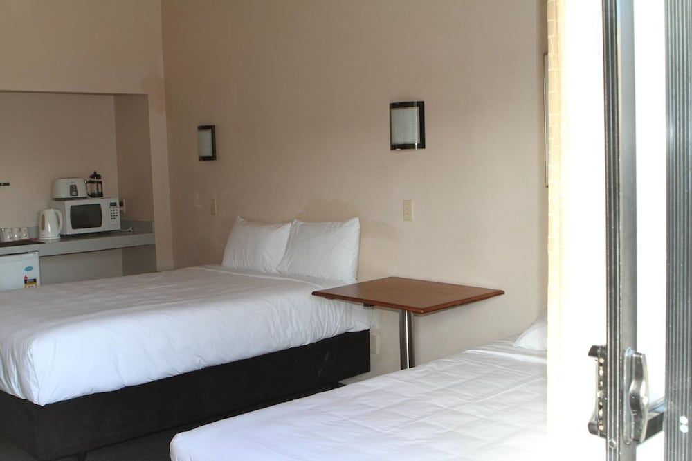 undefined Mt. Wellington Motel 6