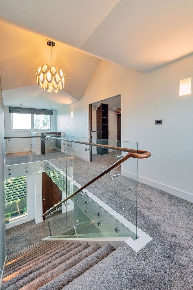 undefined Elegant Sea-View Villa on the Northshore 10