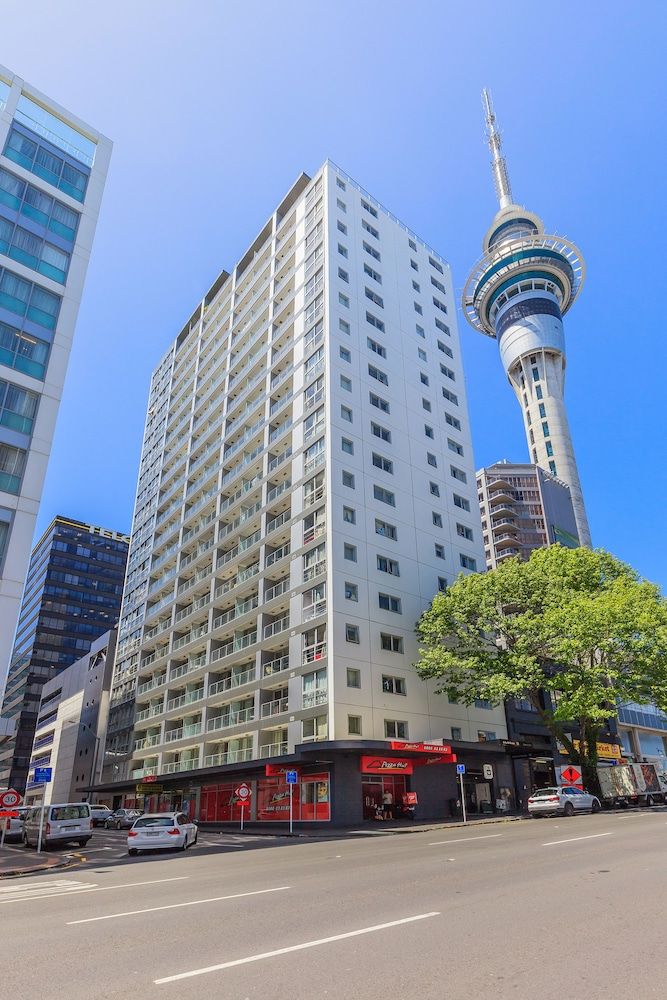 undefined Modern Apartment Short Walk to SkyTower 2