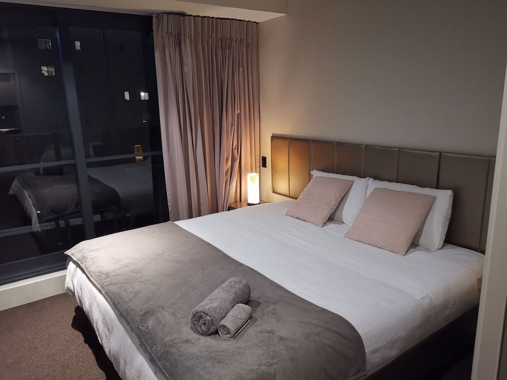 undefined Auckland CBD Modern 2 Bedroom Apartment 7
