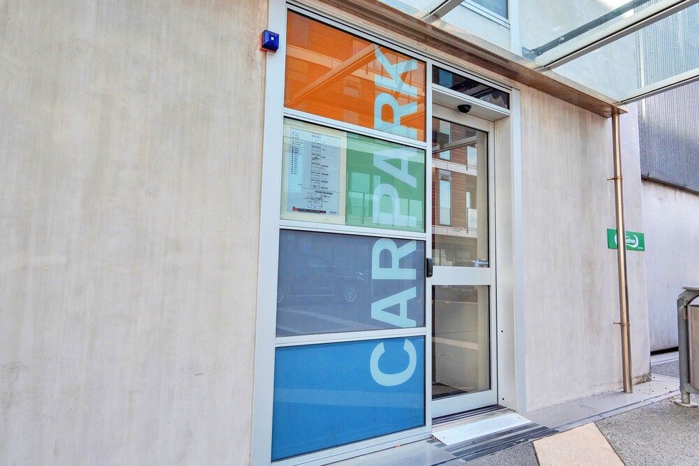 undefined Spacious Mt Eden Apartment 5