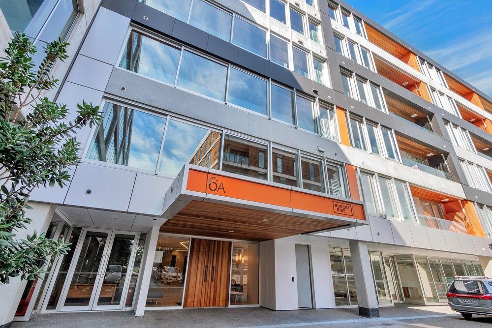 undefined Spacious Mt Eden Apartment 2