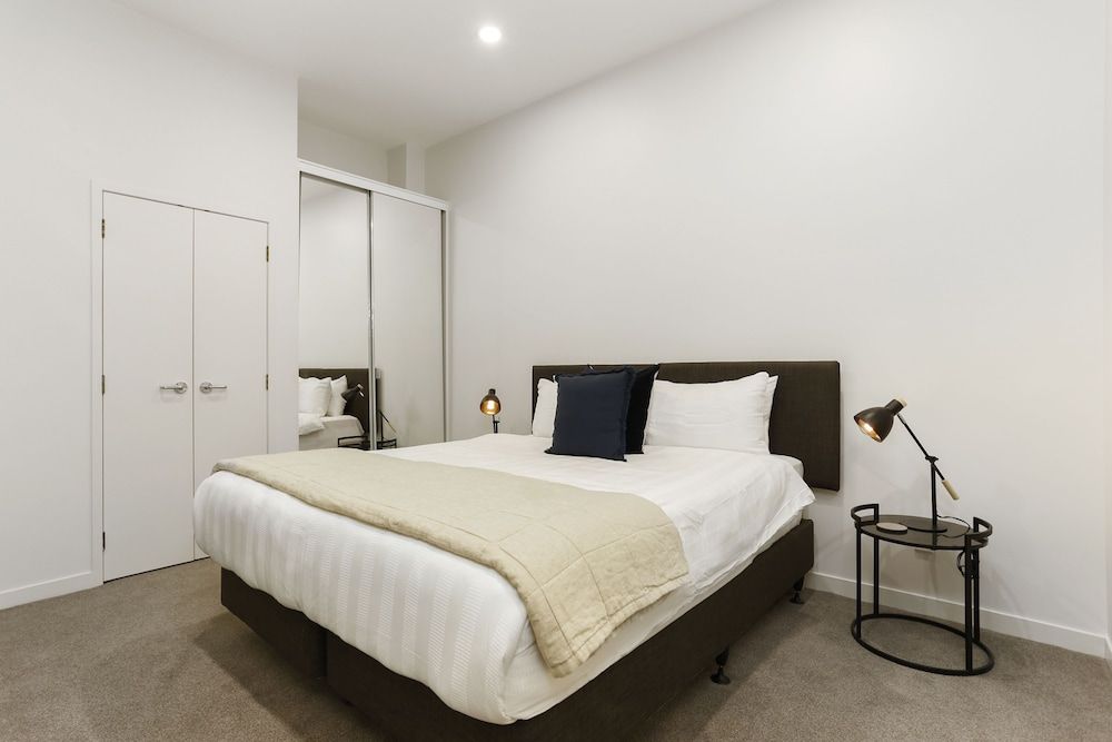 undefined 2 Bedrooms on Hobson Street with carpark - by Urban Butler 3