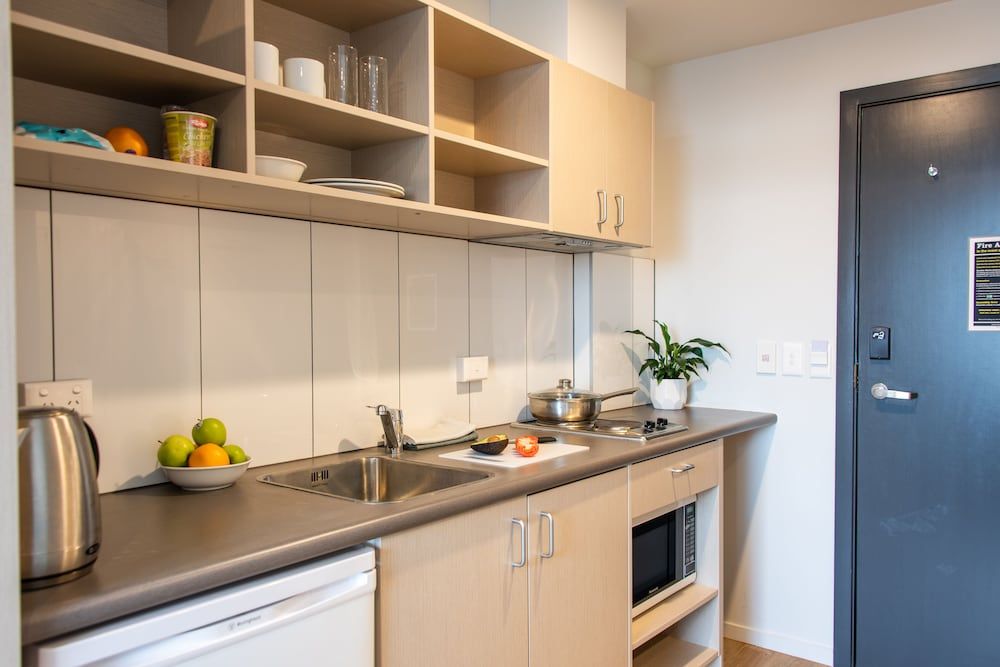 No. 55 Deluxe Studio, 1 Large Twin Bed, Non Smoking, Kitchenette 9