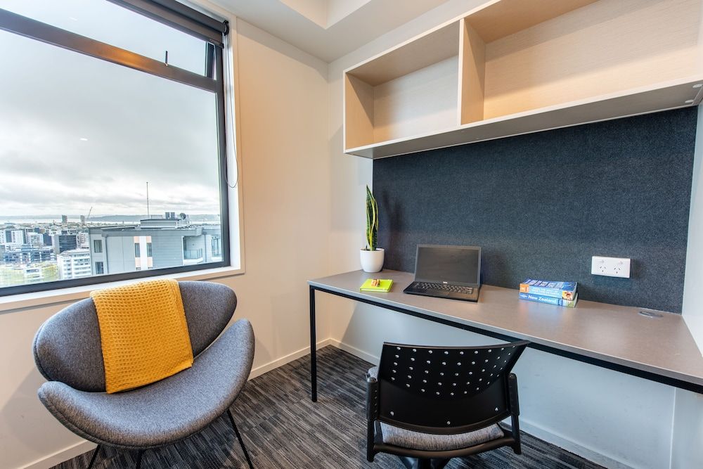 No. 55 Deluxe Studio, 1 Large Twin Bed, Non Smoking, Kitchenette 5