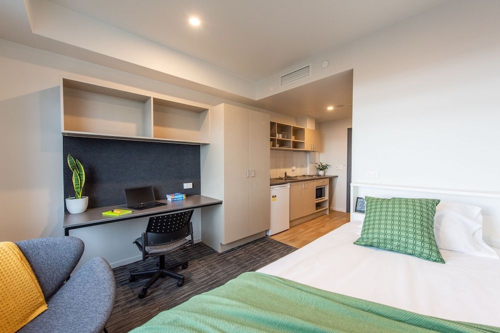 No. 55 Deluxe Studio, 1 Large Twin Bed, Non Smoking, Kitchenette