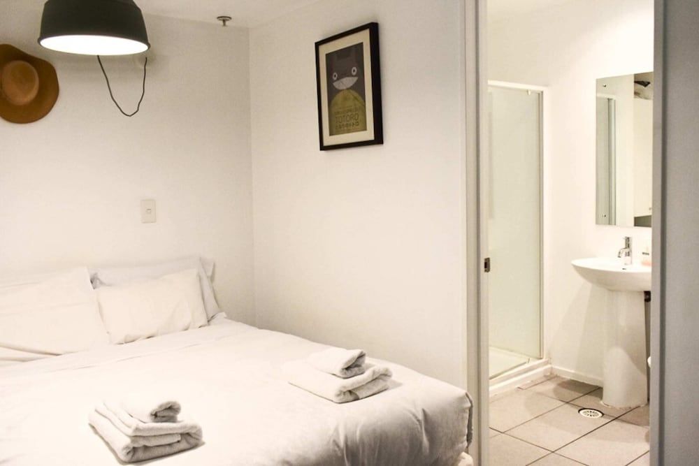 undefined Stylish Queen Street Loft-style 1 Bedroom 3