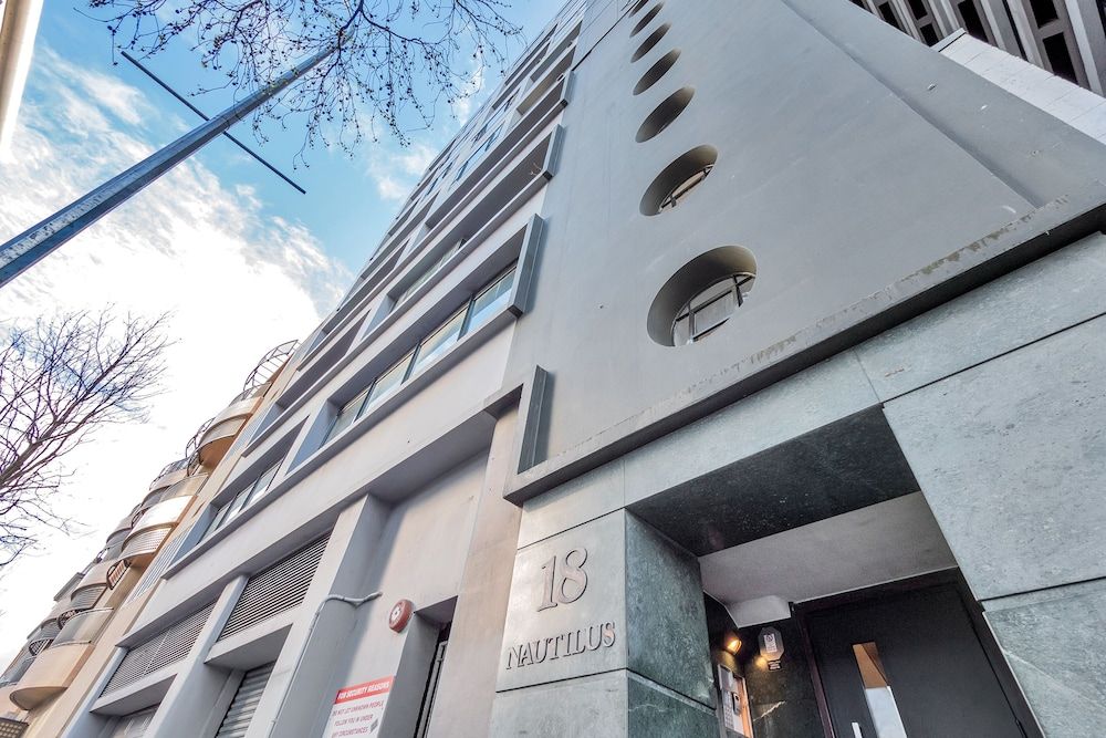 undefined 1 Bedroom City Apartment with Parking for 2 Cars 3