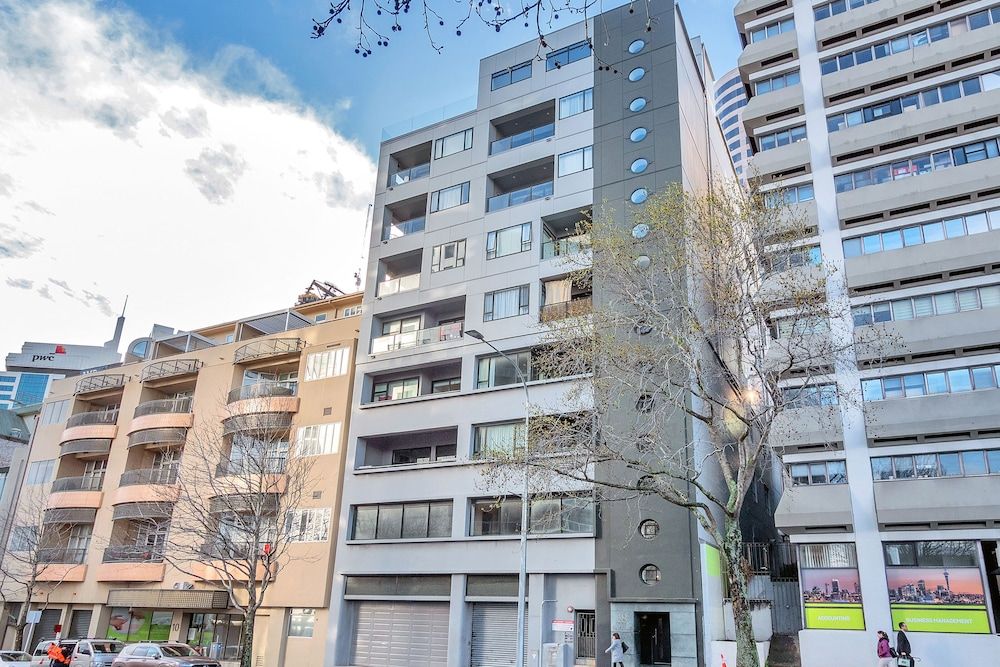 undefined 1 Bedroom City Apartment with Parking for 2 Cars