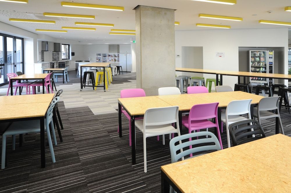 undefined 5 Whitaker - Hostel