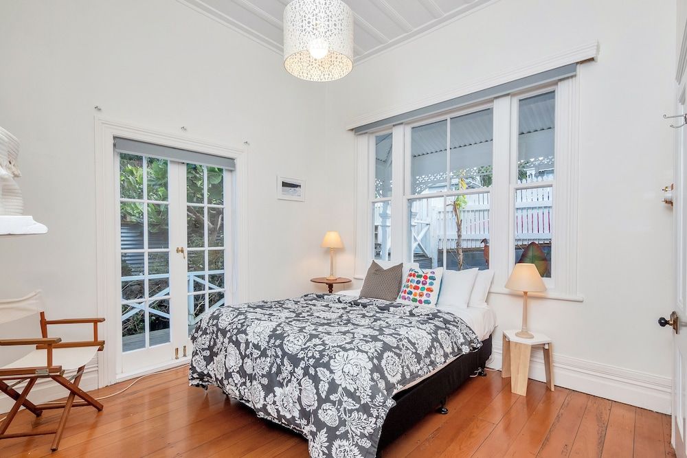 undefined Classic 3 Bedroom Home near Ponsonby Rd 6