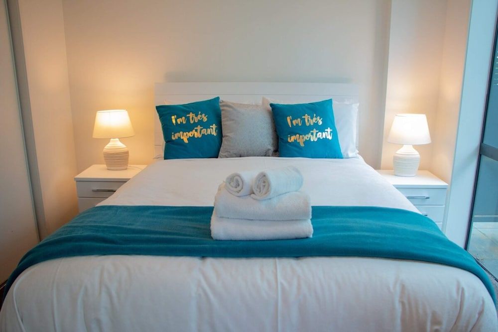 undefined Modern 1 Bdr Downtown Apt 3 Mins to Spark Arena 4