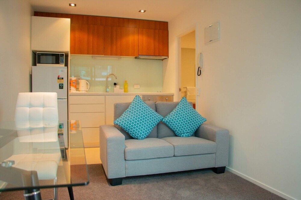 undefined Modern 1 Bdr Downtown Apt 3 Mins to Spark Arena 9