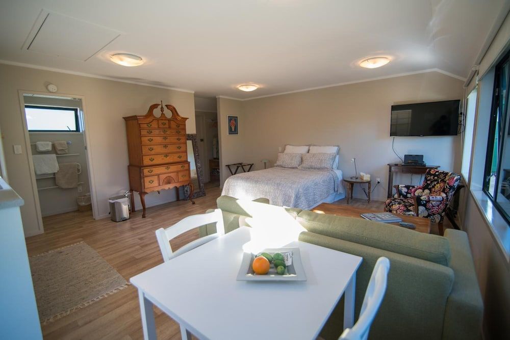 undefined Terry and Cindy's B&B 5