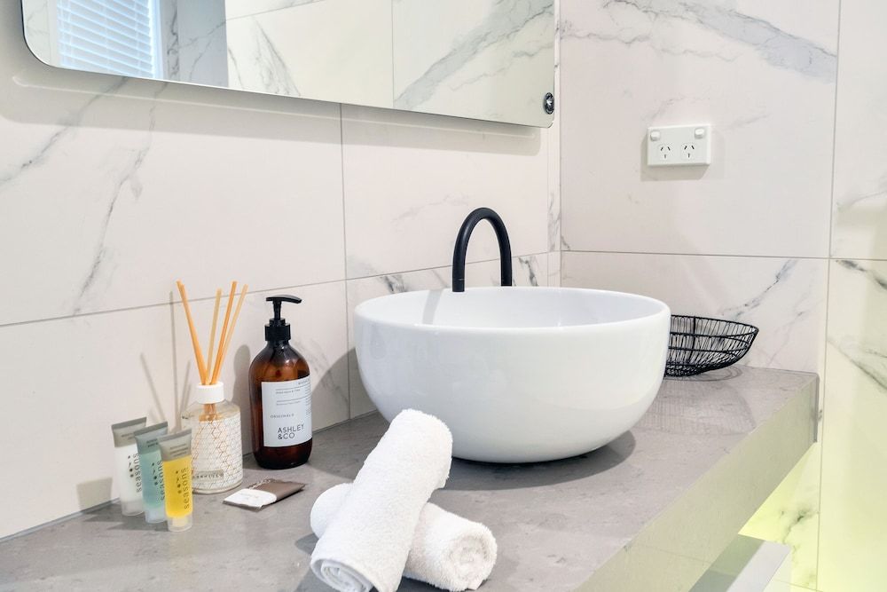 Luxe In The City w Two Car Parks Luxury Apartment 16