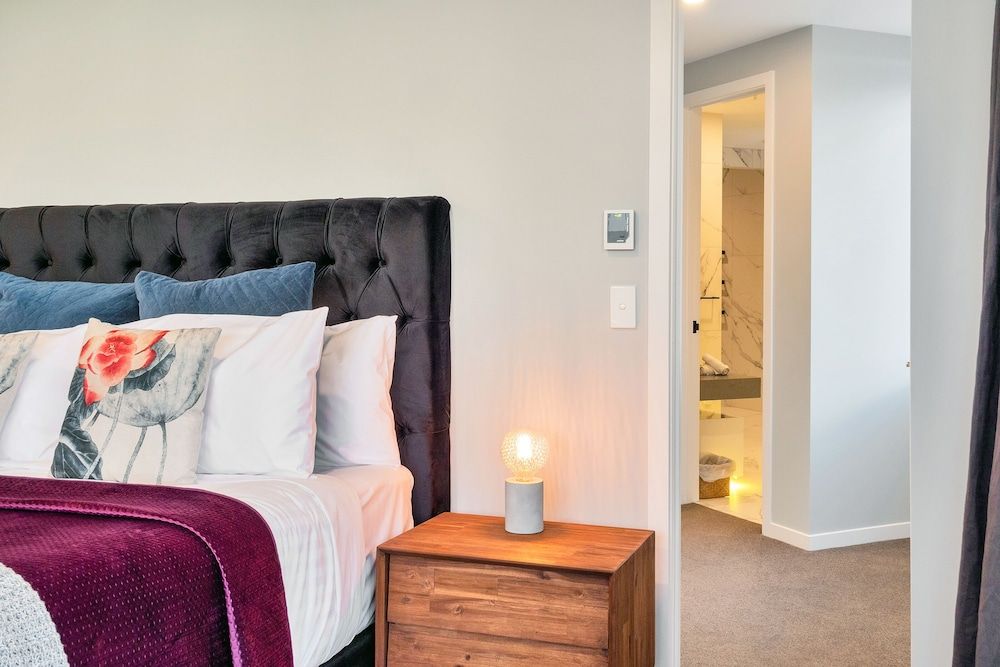 undefined Luxe In The City w Two Car Parks 5