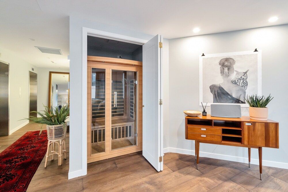 Luxe In The City w Two Car Parks Luxury Apartment 23