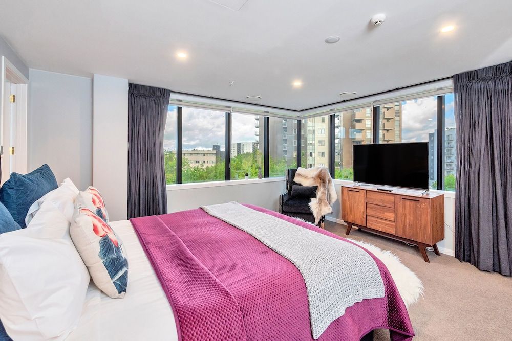 undefined Luxe In The City w Two Car Parks 3