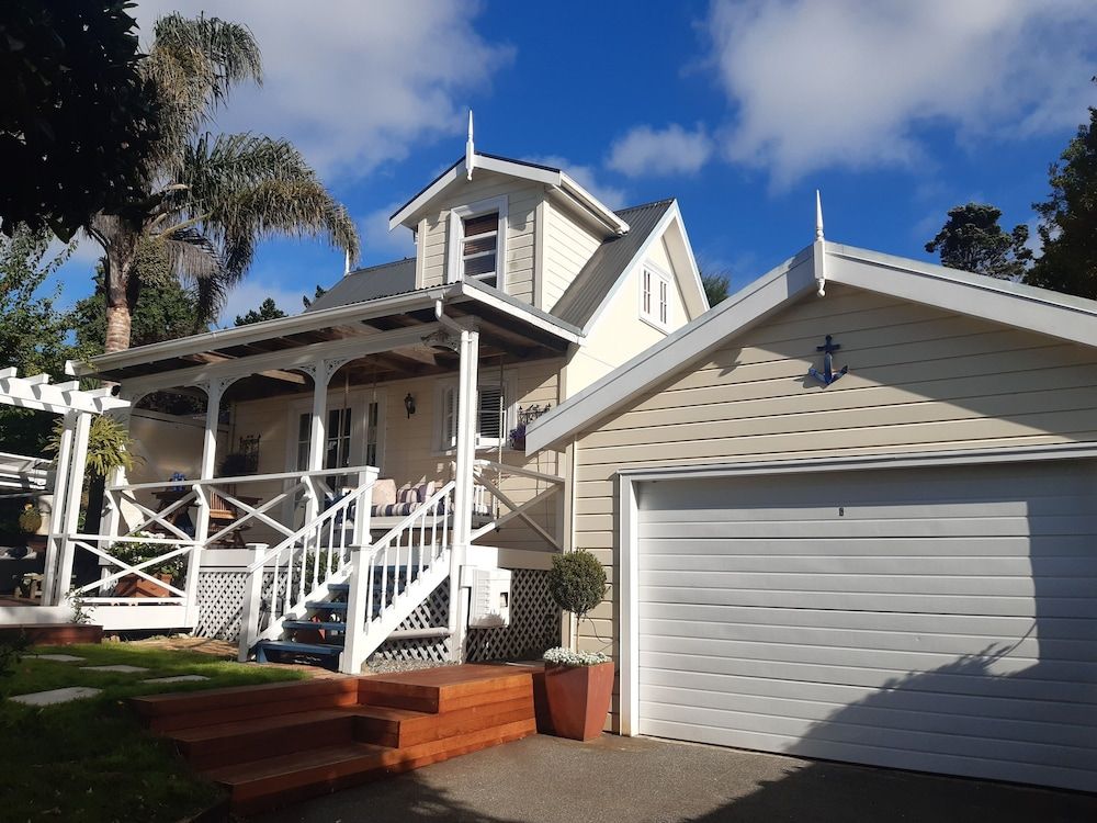 undefined Harbour View Cottage Boutique B&b 4