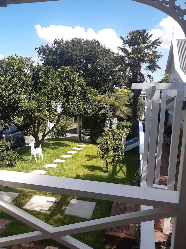 undefined Harbour View Cottage Boutique B&b 7