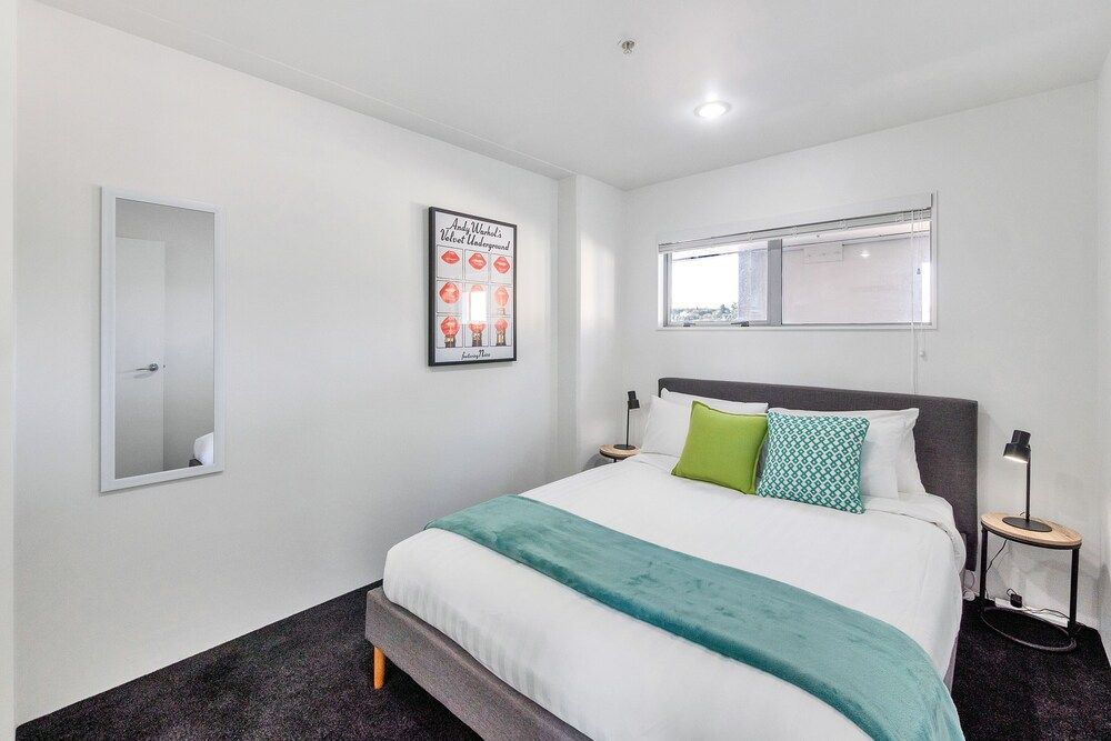 undefined Stylish Central 2 Bedroom Apartment 9