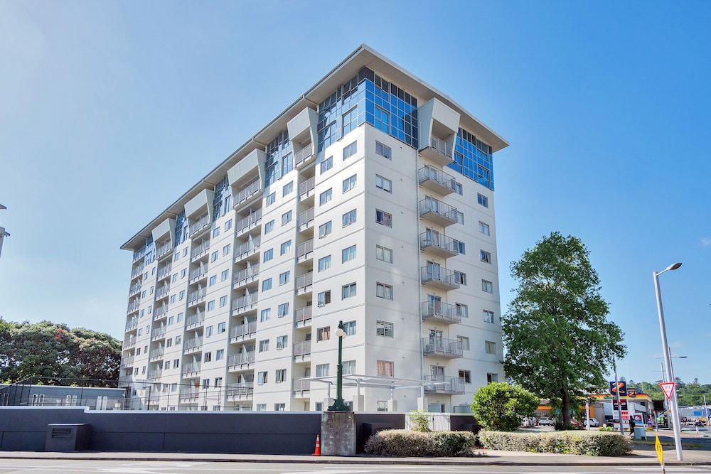 undefined Stylish Central 2 Bedroom Apartment 2