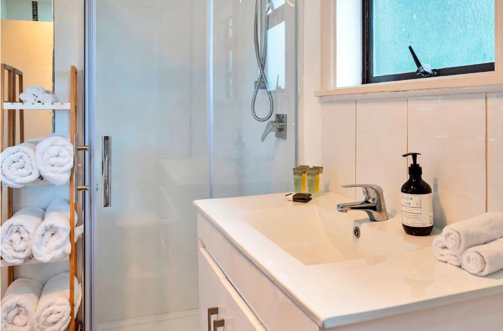 Kiwi Holiday Home near Airport House 21