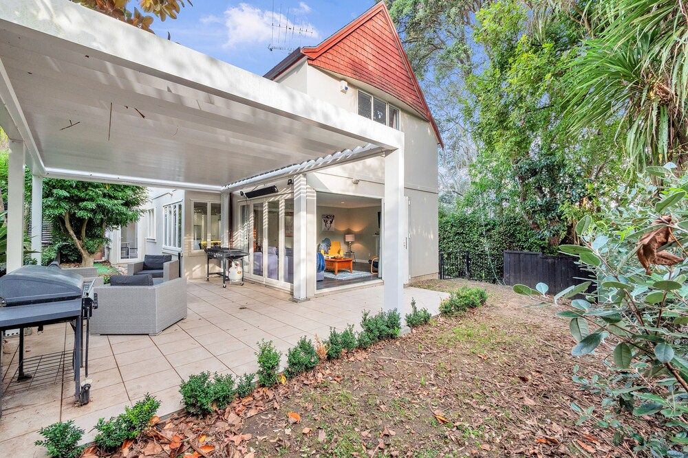 undefined Castor Bay Home near Albany Sleeps 9 6