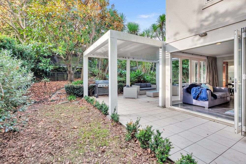 undefined Castor Bay Home near Albany Sleeps 9 7