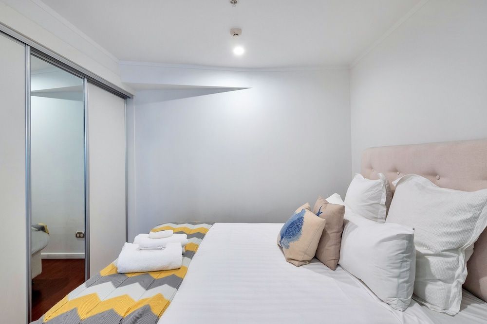 undefined Spacious 2 Bedroom CBD Apt 6