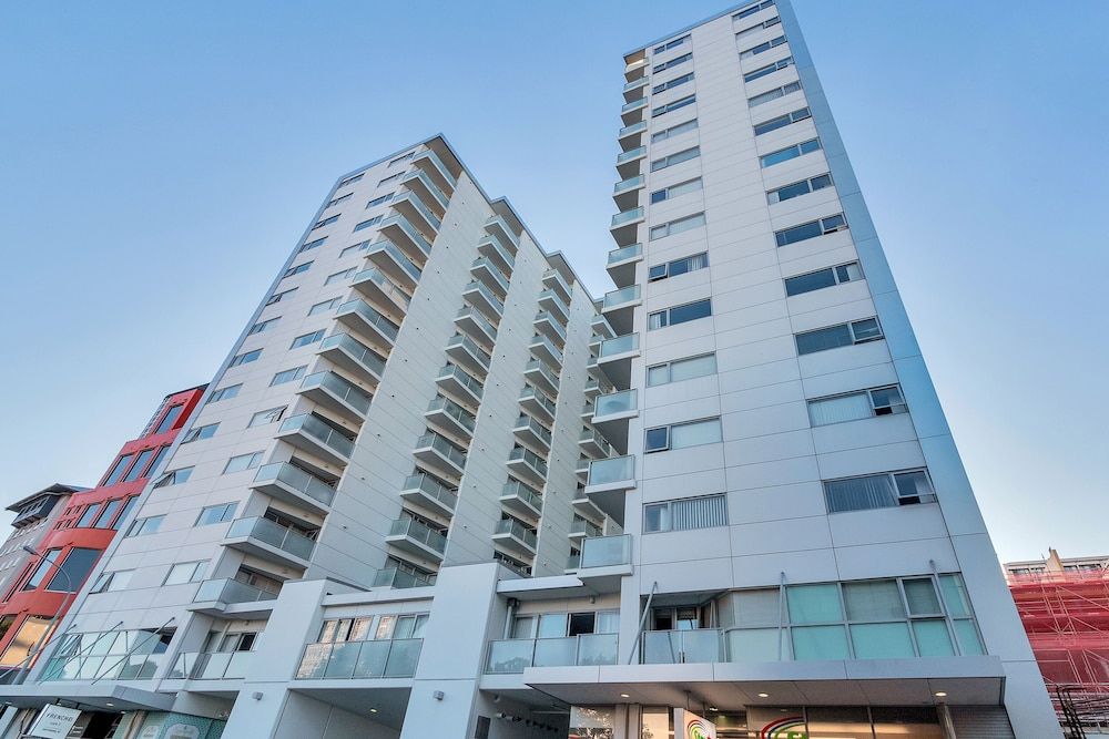 undefined Chic 3 Bedroom City Central with Parking 3