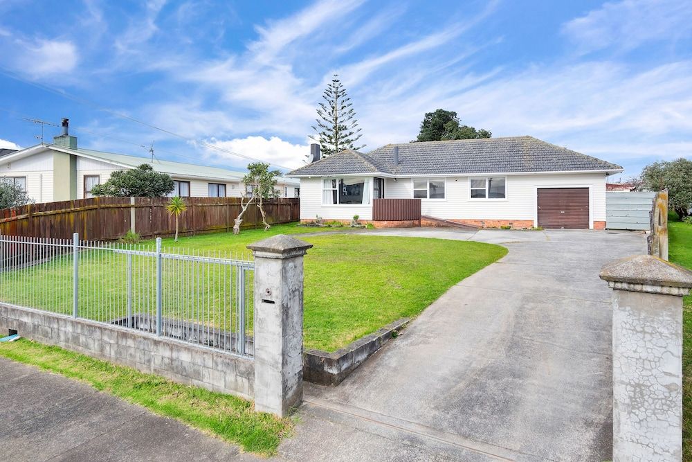 undefined Spacious 3 Bedroom Near Middlemore