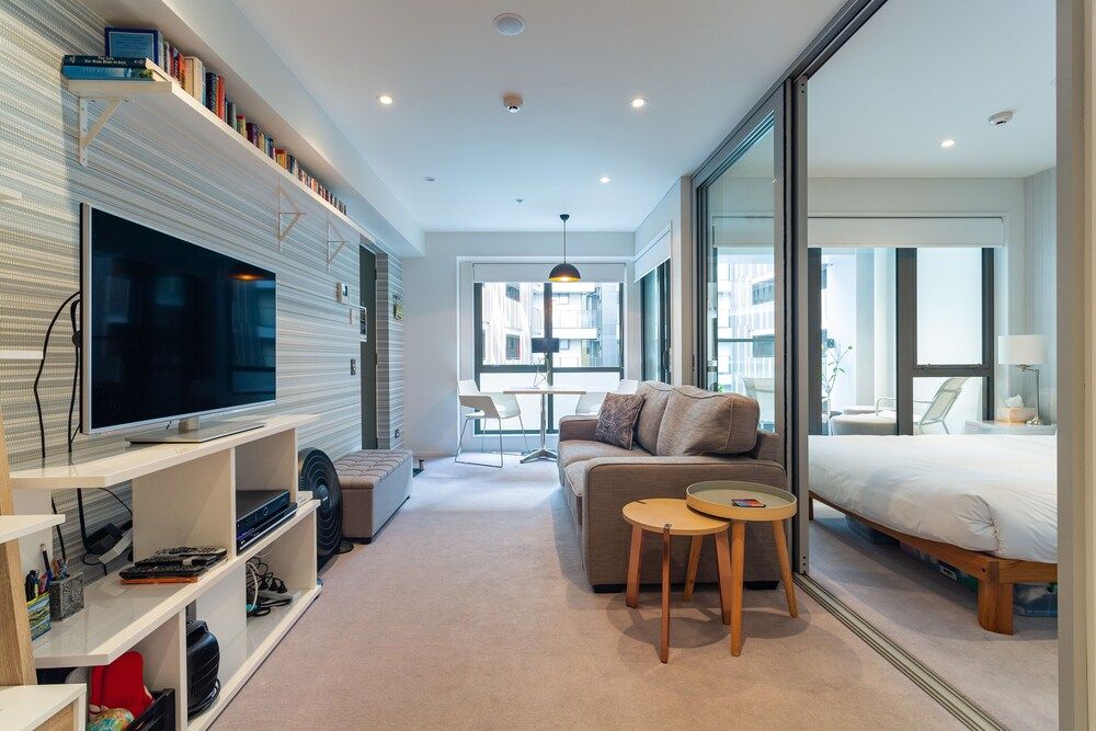 Toodle's Pristine inner-city nest with carpark Apartment 7