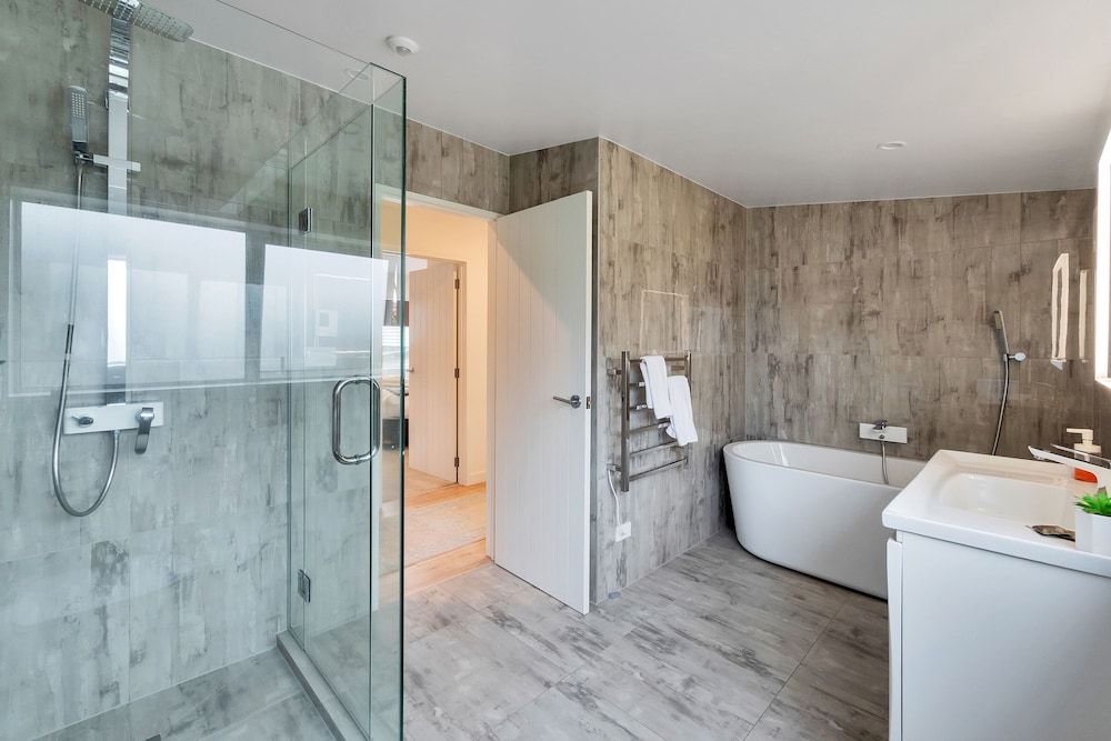 Elegant and Stylish Retreat in Epsom House, 5 Bedrooms 20