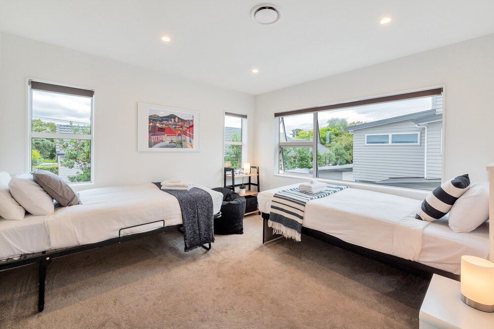 Elegant and Stylish Retreat in Epsom House, 5 Bedrooms 7