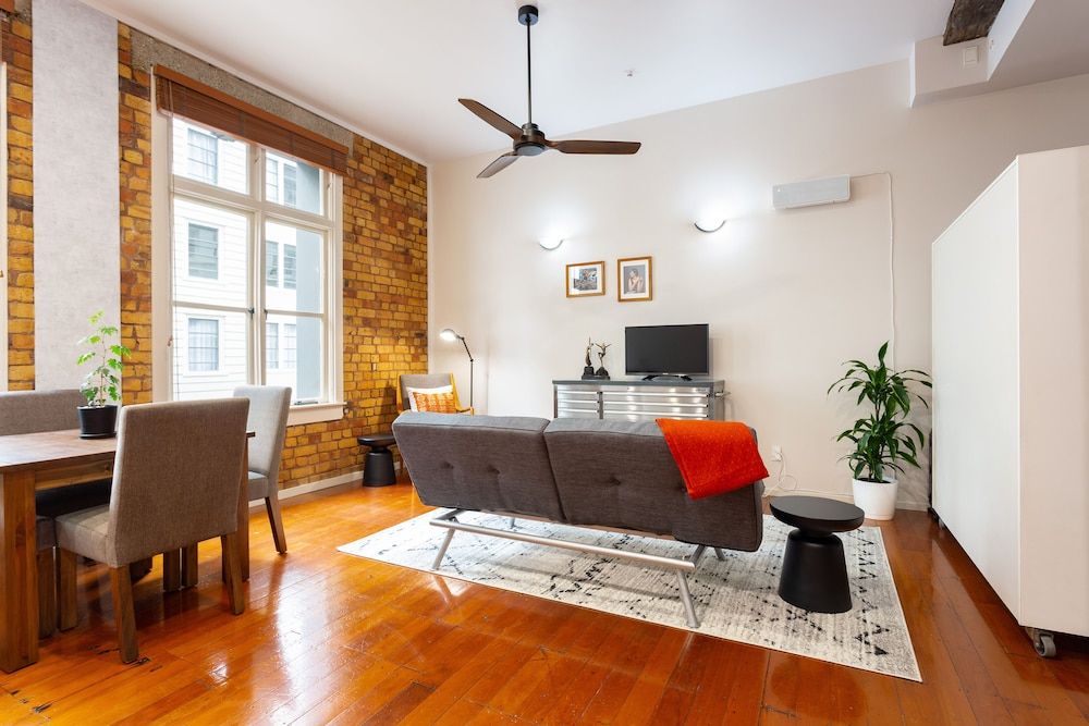 Toodle's Characterful loft on Lorne Street Studio 8