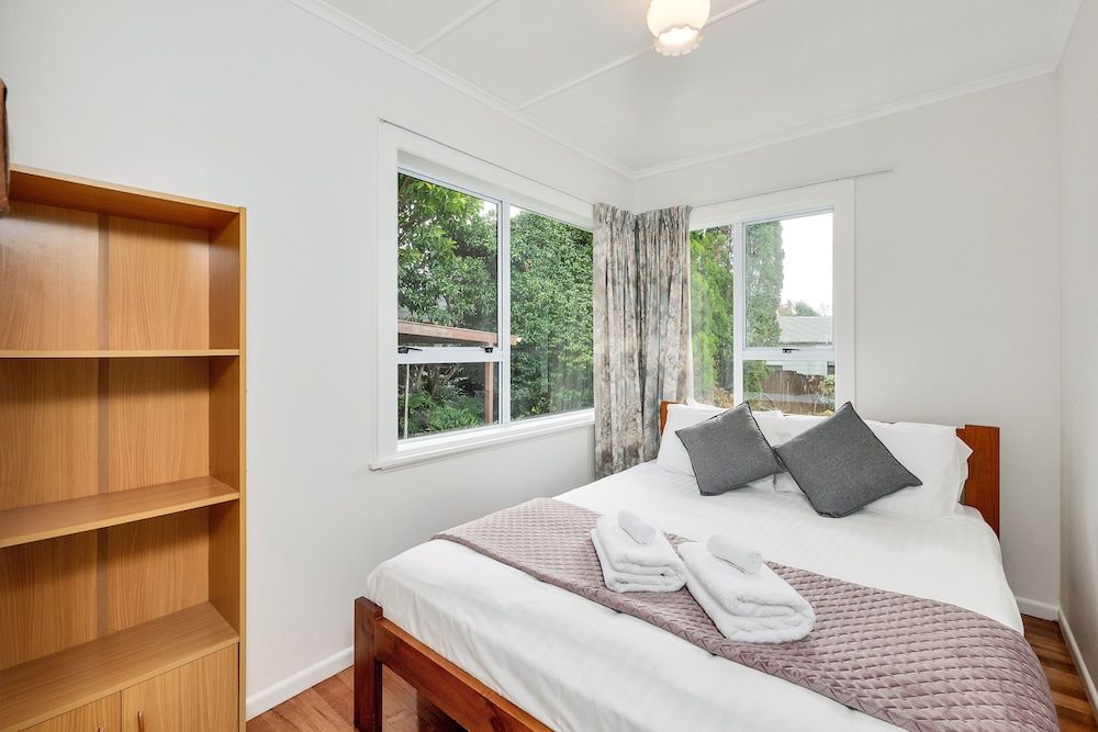 undefined 3 Bedroom In Onehunga w Parking - Wifi - Netflix 5