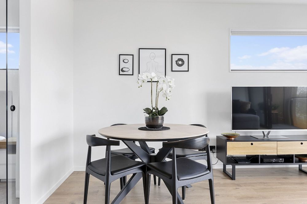 undefined Luxury Comfort with Lush Park Views by Urban Butler 4