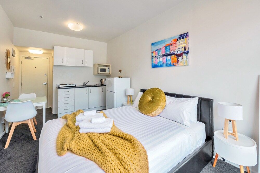 undefined Awesome City Studio with WiFi Nr Spark Arena 7