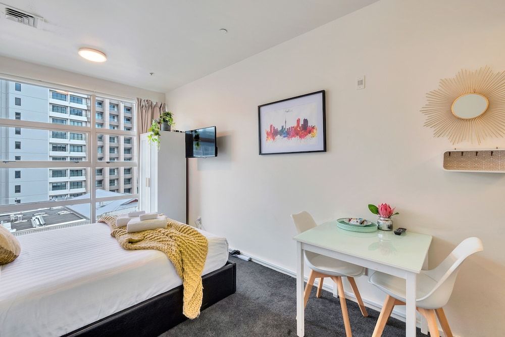 undefined Awesome City Studio with WiFi Nr Spark Arena 5