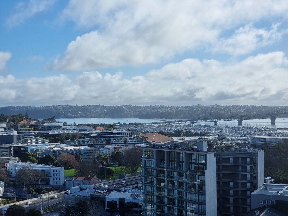 undefined Luxe Apt w Harbour-Sunset Views -Parking 9