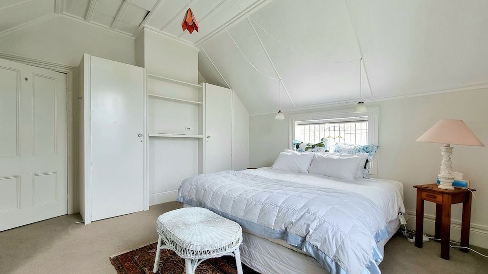 undefined Timeless Heritage Grey Lynn 2BR Beauty 7