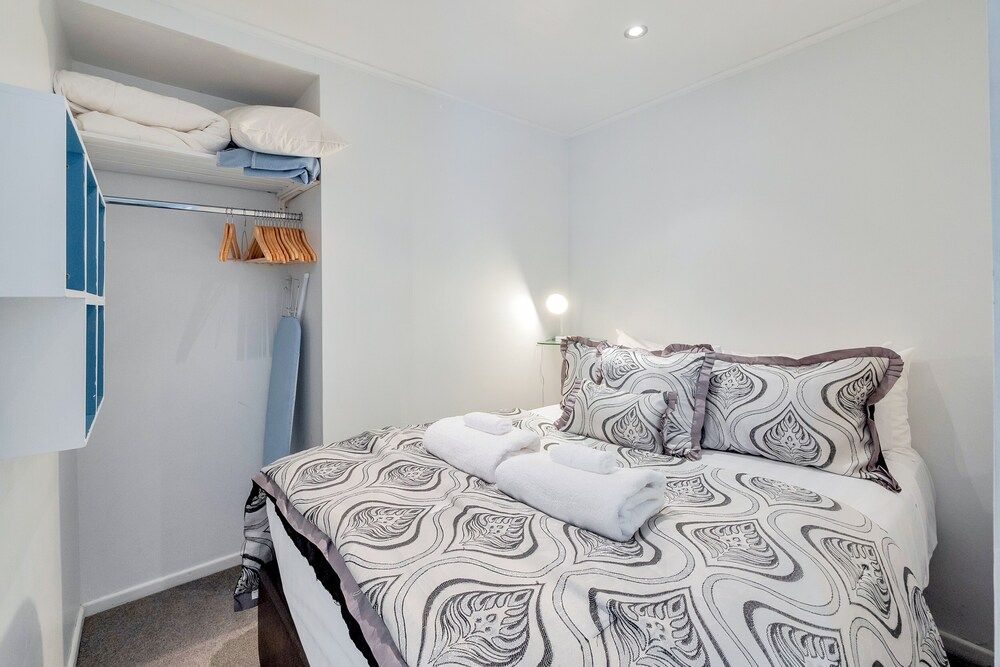 undefined Rustic 1br in Kohimarama Parking & Wifi 2