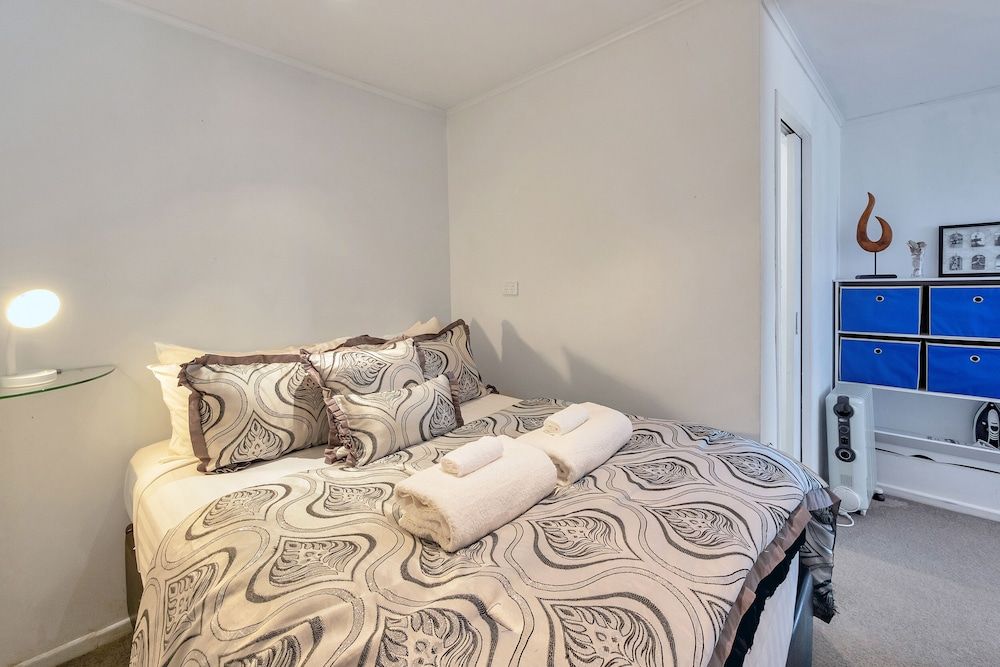 undefined Rustic 1br in Kohimarama Parking & Wifi 3
