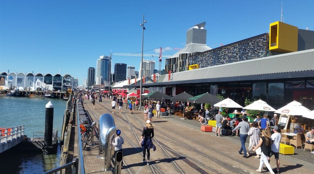 undefined Viaduct Marina Executive -Parking & Pool 4