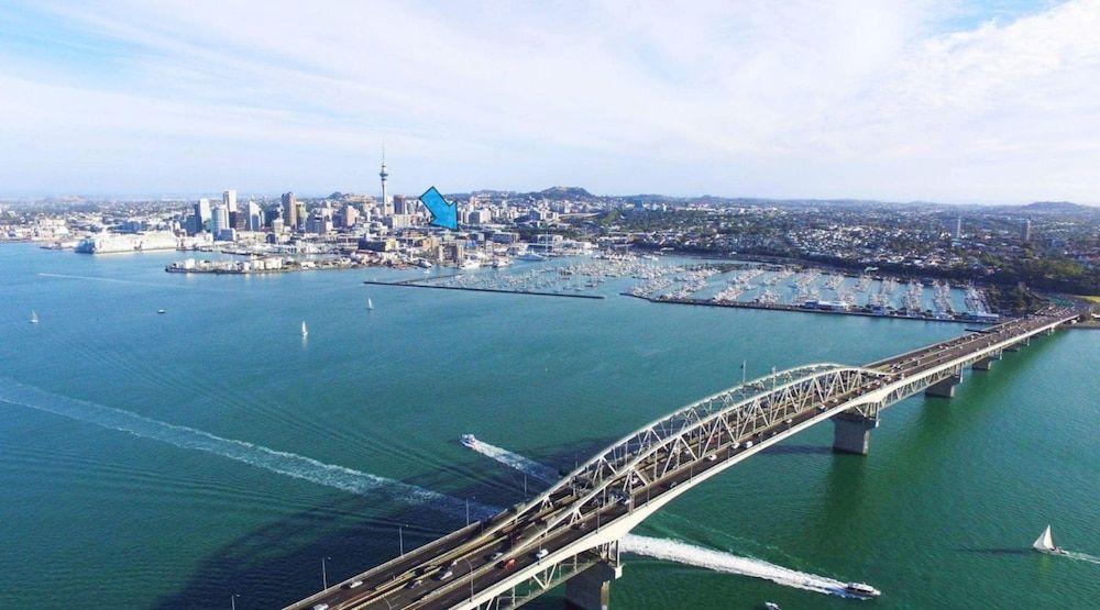 undefined Viaduct Marina Executive -Parking & Pool