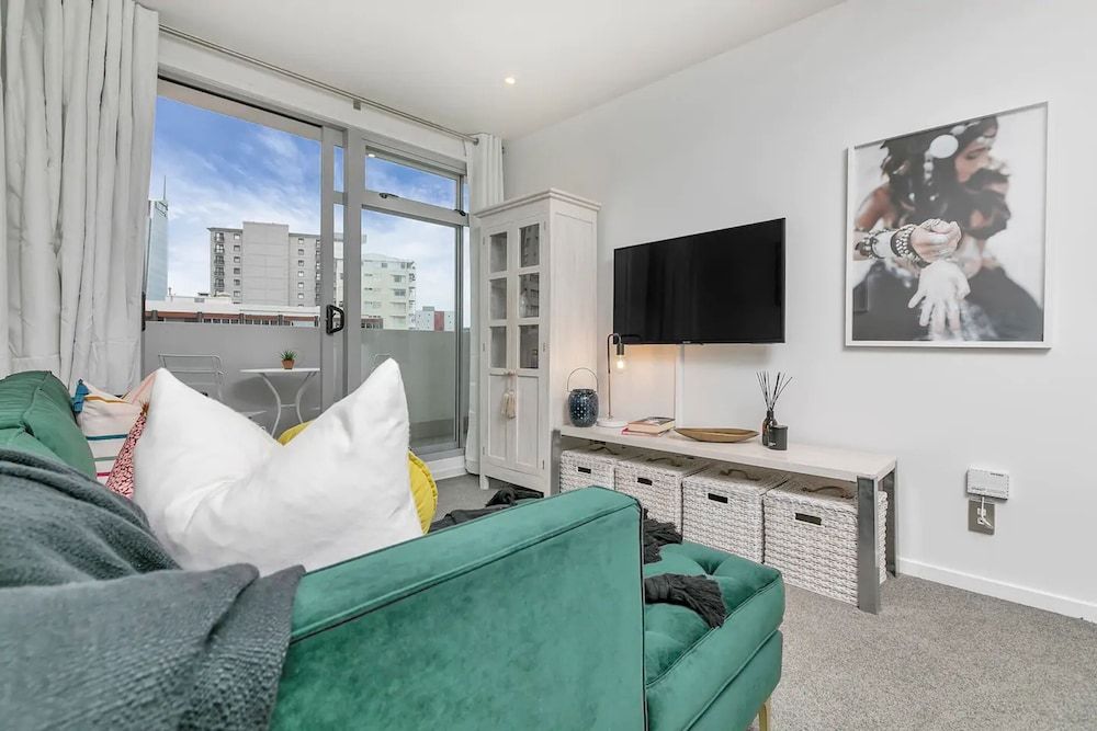 undefined Chic in the City Free Parking 8