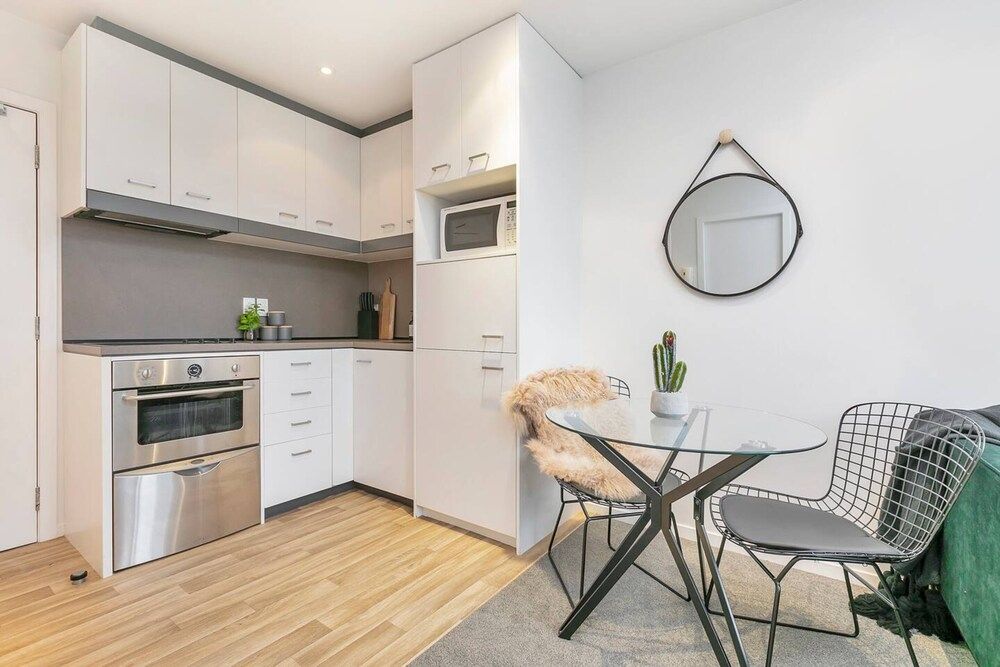 undefined Chic in the City Free Parking 6